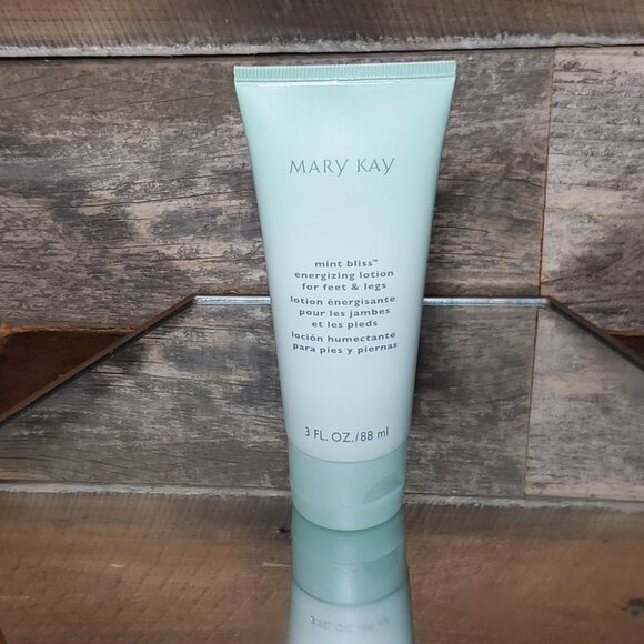 Bundle 2 Mint Bliss™ Energizing Lotion for Feet & Legs - Picture 7 of 9